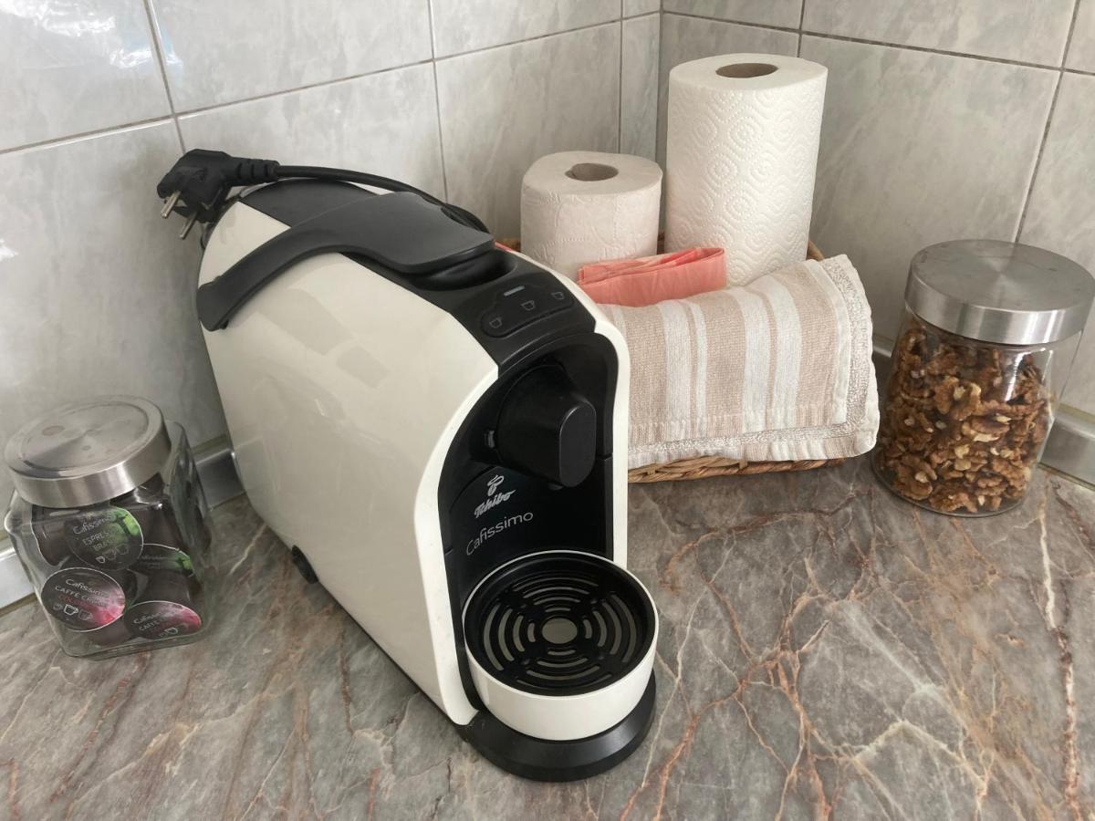 Csendes Zoeldoevezeti Apartament *